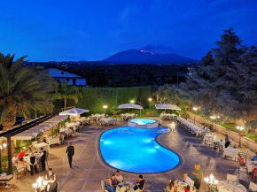 Гостиница Hotel Ristorante Paradise  Санта-Мария-Ди-Ликодия